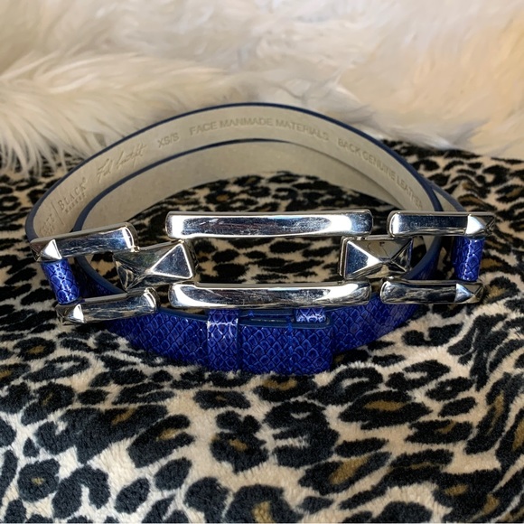 White House Black Market Blue Snakeskin Waist Belt - Picture 8 of 8